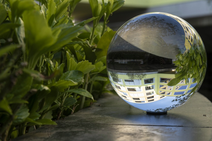 Peter Jenni Lensball3